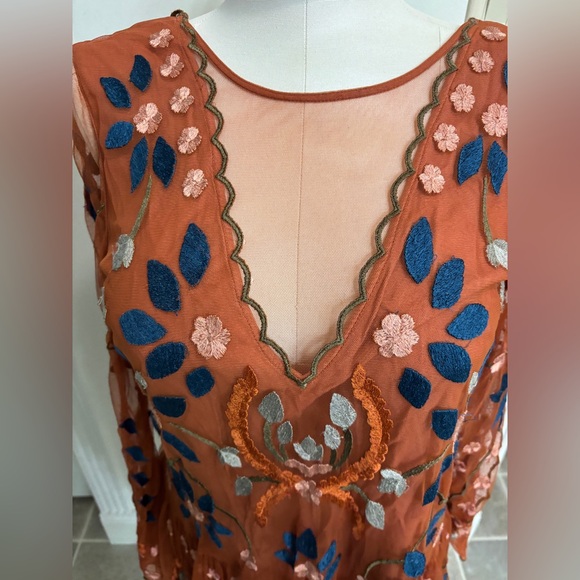 FREE PEOPLE HEARTS ARE WILD MINI EMBROIDERED DRESS RUST SMALL BOHO FESTIVAL - Picture 7 of 14